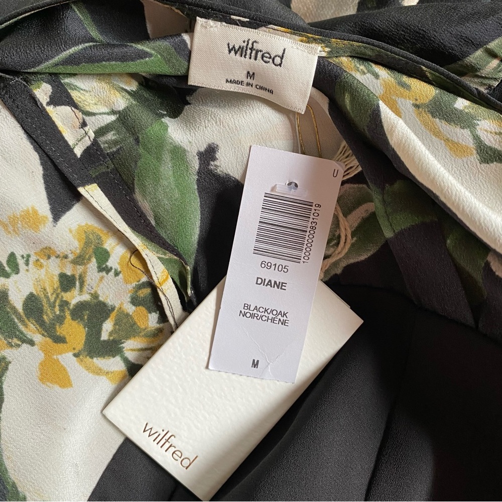 WILFRED Aritzia Diane Wrap Dress Black Floral NWT Medium - Picture 5 of 6